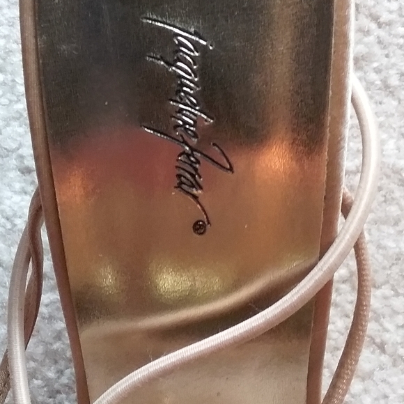 Sandals - Picture 5 of 5